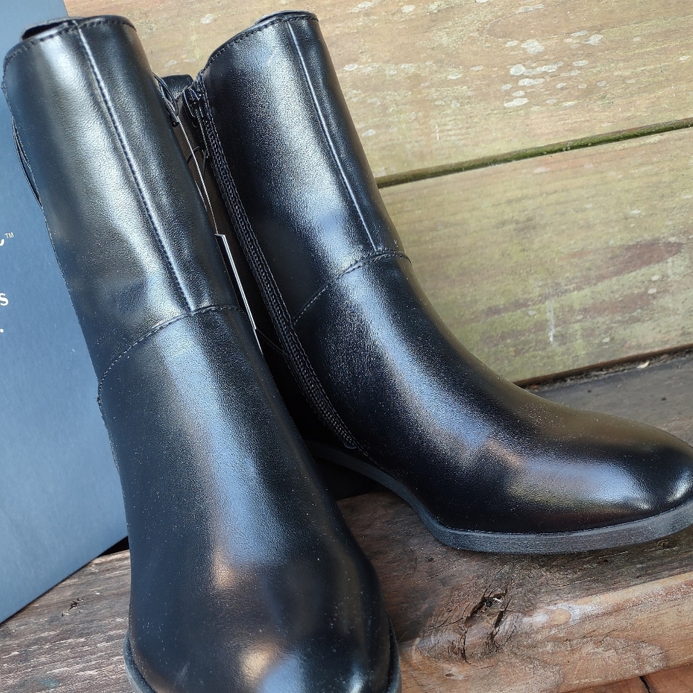 Universal Thread Black Ankle Boots With Zipper And Pull On Tab Women's Size 6.5